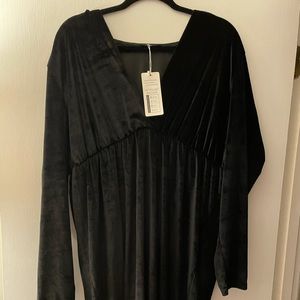 Long sleeve velvet dress